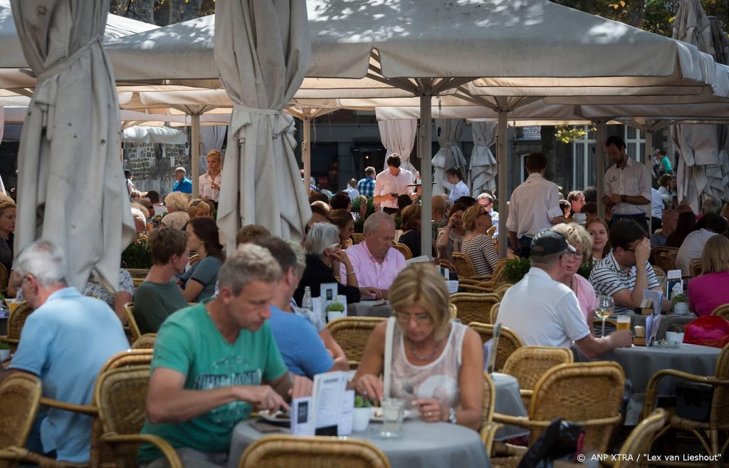 'Geluk Nederlanders onder druk door coronacrisis'