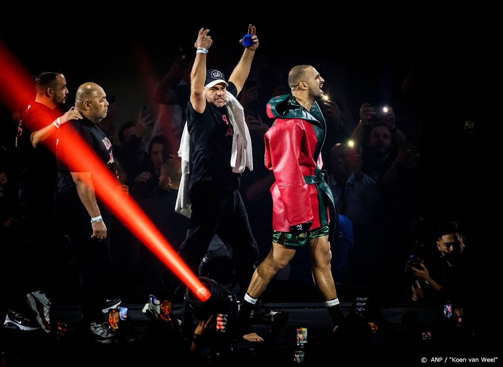 Glory plant kickboksgala met Verhoeven, Hari en Ben Saddik