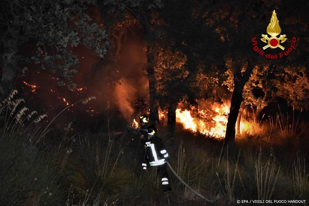 Sicilië kampt met natuurbranden, vliegverkeer stilgelegd
