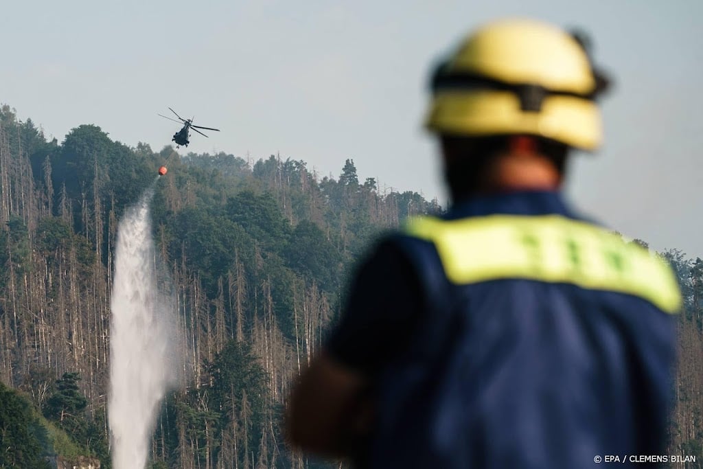 Tsjechië stuurt nog meer brandweerlieden naar natuurpark
