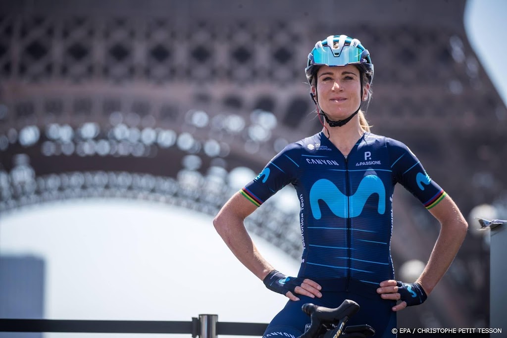 Van Vleuten pakt leiderstrui Tour de France Femmes met lange solo