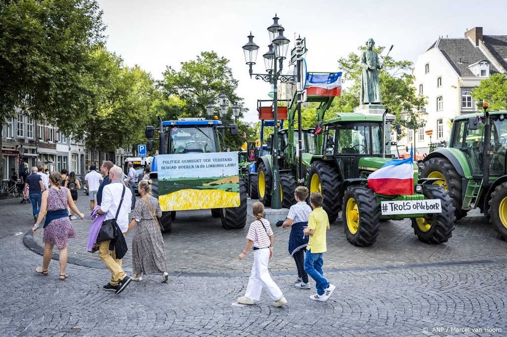 Tractoren weg van Markt Maastricht, een tractor bij concert Rieu
