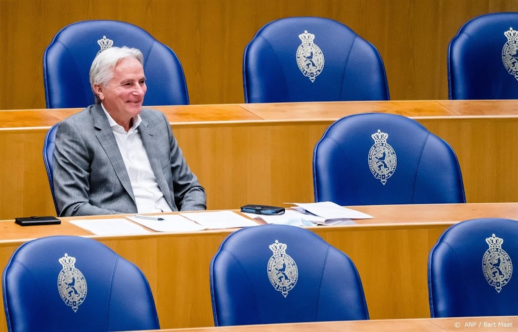 Zestiende Kamerlid, Hans Smolders, verlaat politiek 