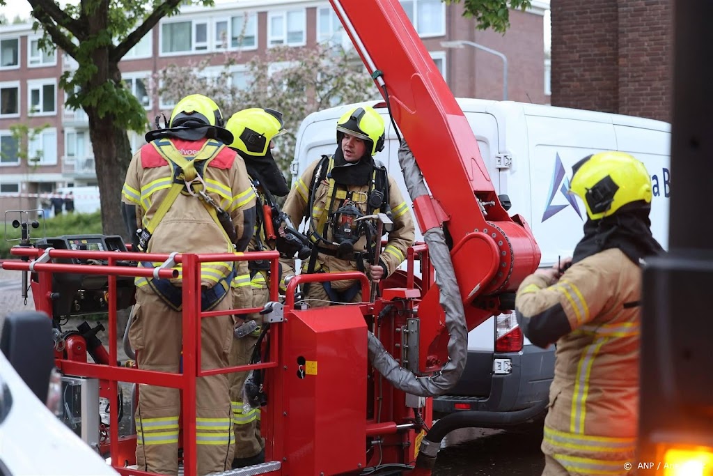 Felle brand legt cateringbedrijf Alblasserdam in de as