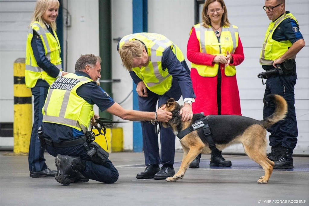 Koning hoort over drugsvangst: ontzettend goed werk van douane