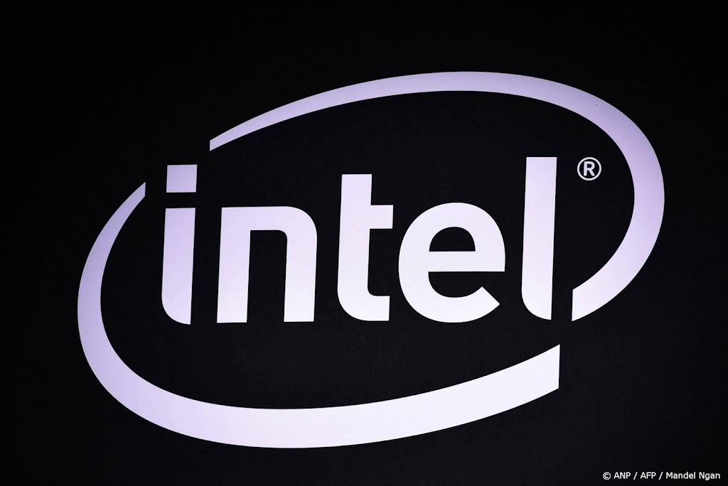 Intel overweegt opsplitsing afdelingen en schrappen projecten