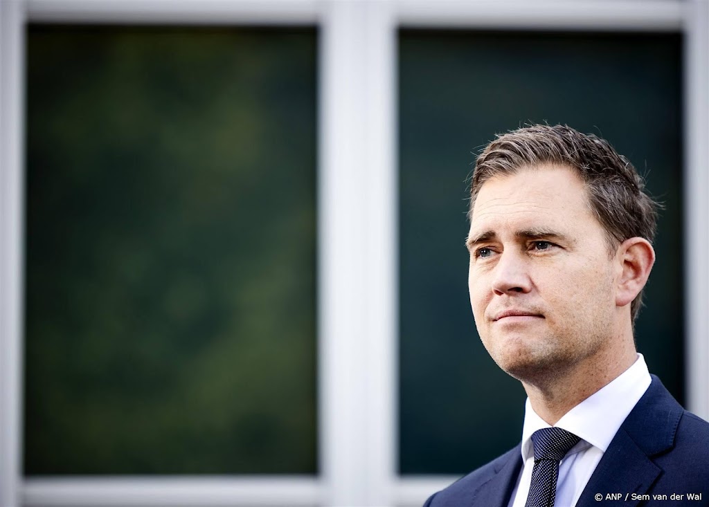 Minister over gesprek met coalitie: zonder steun heb ik niks