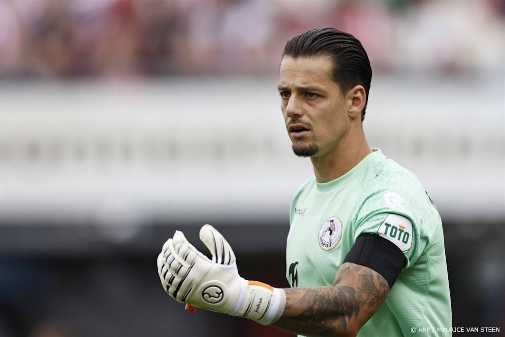 Koeman selecteert keeper Olij en broers Timber voor Oranje