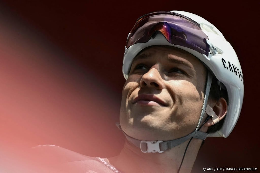 Philipsen sprint naar tweede ritzege in Ronde van Spanje