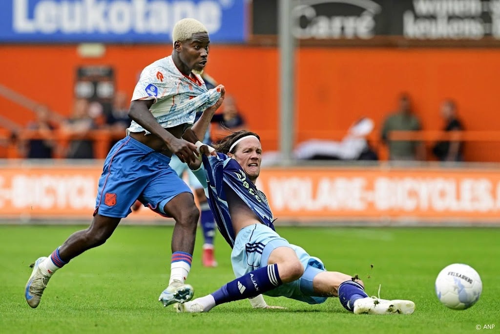 Pover Ajax verliest ook punten in uitduel met FC Volendam  