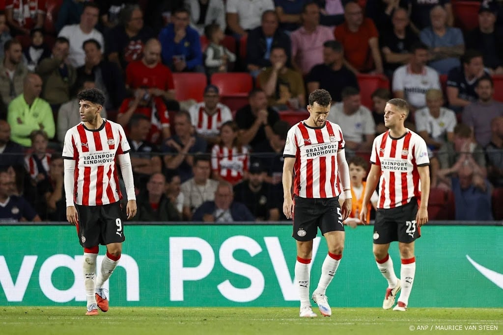 PSV laat zich verrassen door Telstar en lijdt eerste nederlaag