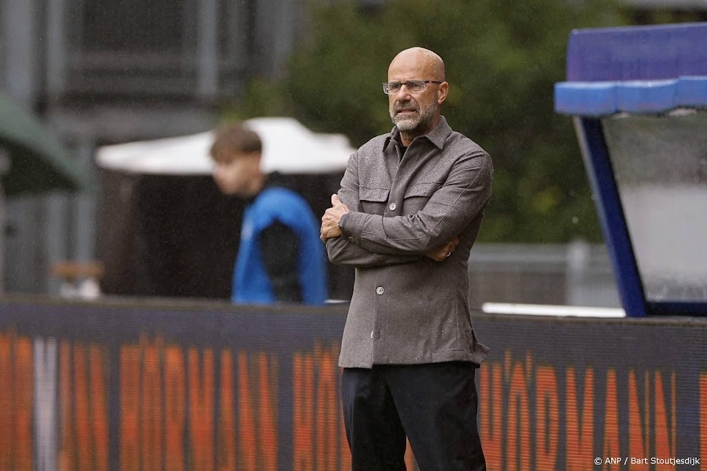 Bosz neemt het na 6-1-zege op voor Utrecht-trainer Correia