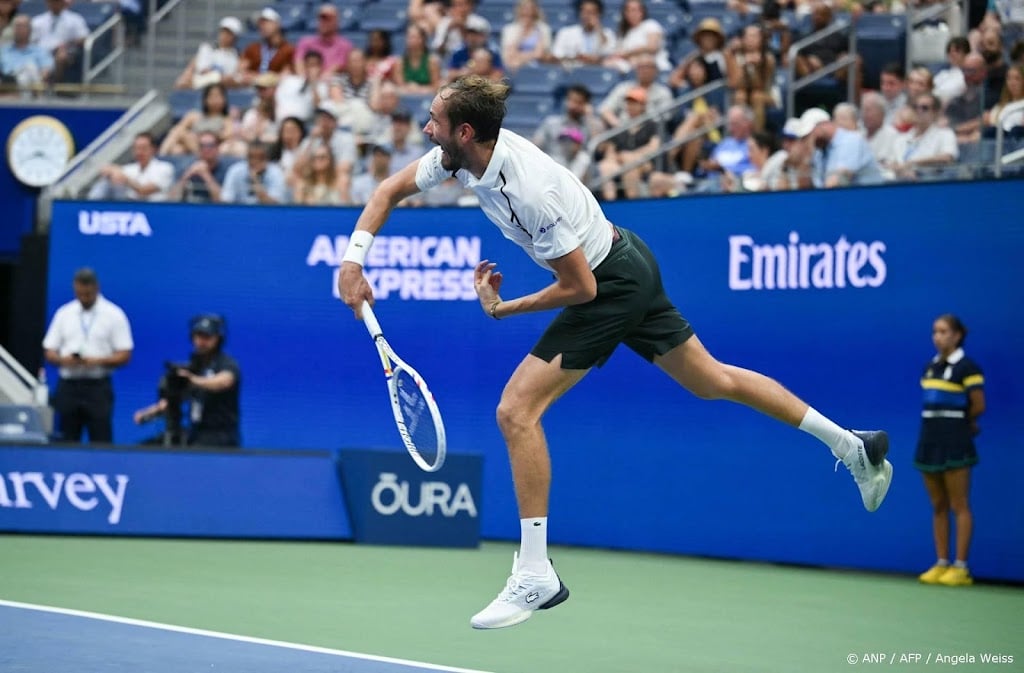 Tennisser Medvedev met zege op Gaston naar tweede ronde US Open
