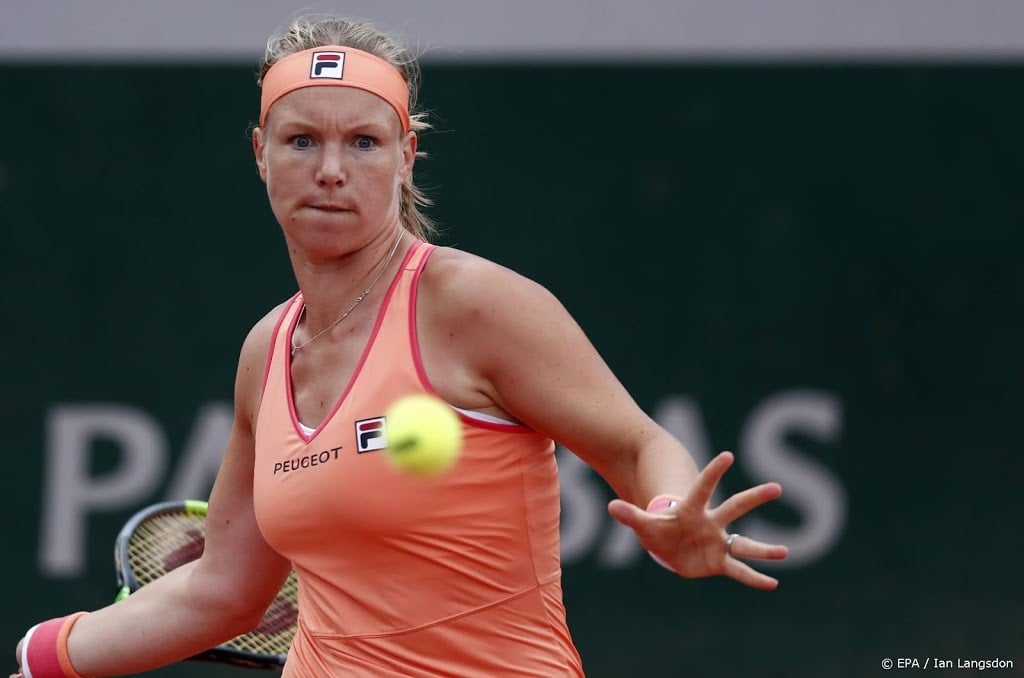 Bertens in rolstoel van de baan