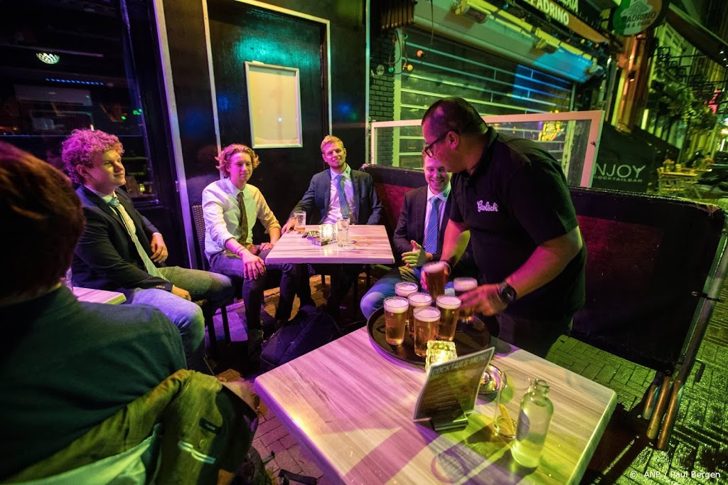 Werkgevers: aanpak krapte arbeidsmarkt door meer uren te werken