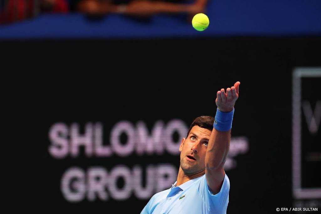 Djokovic bereikt halve finale van tennistoernooi Tel Aviv