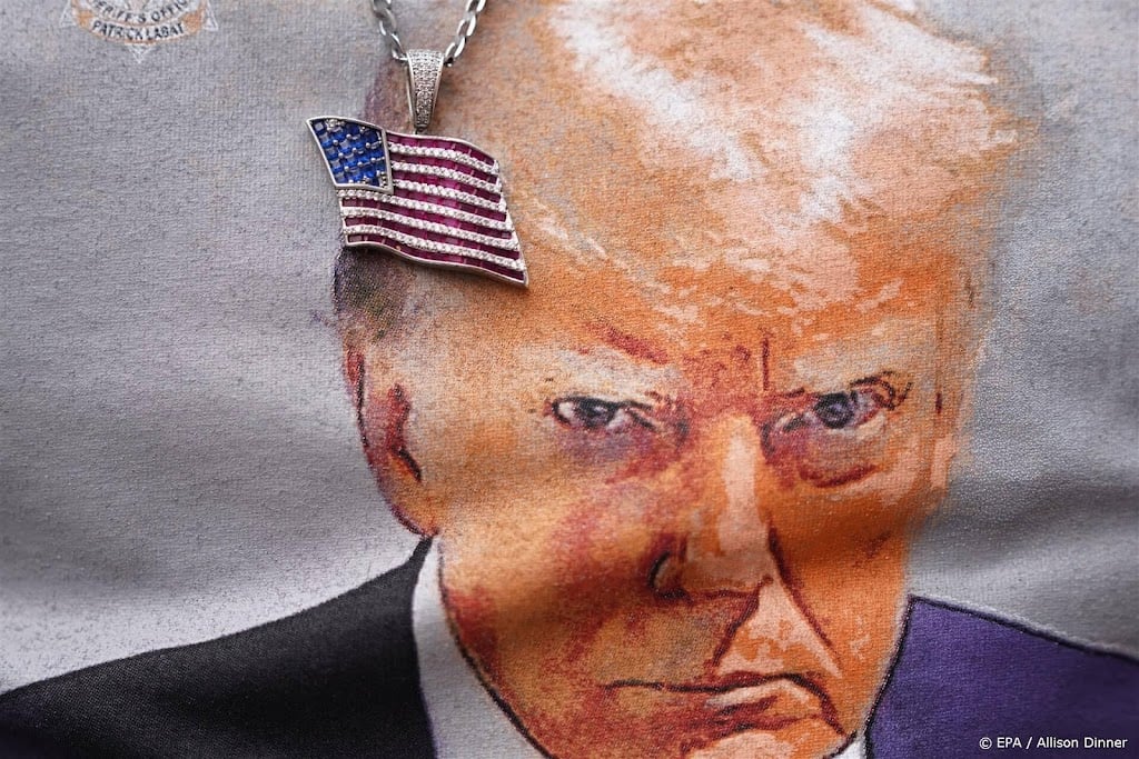 Consulent aangeklaagd die belastingaangiftes Trump lekte