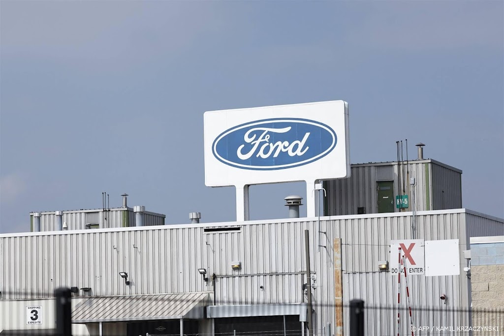 Topbestuurders Ford en GM boos over uitbreiding autostaking