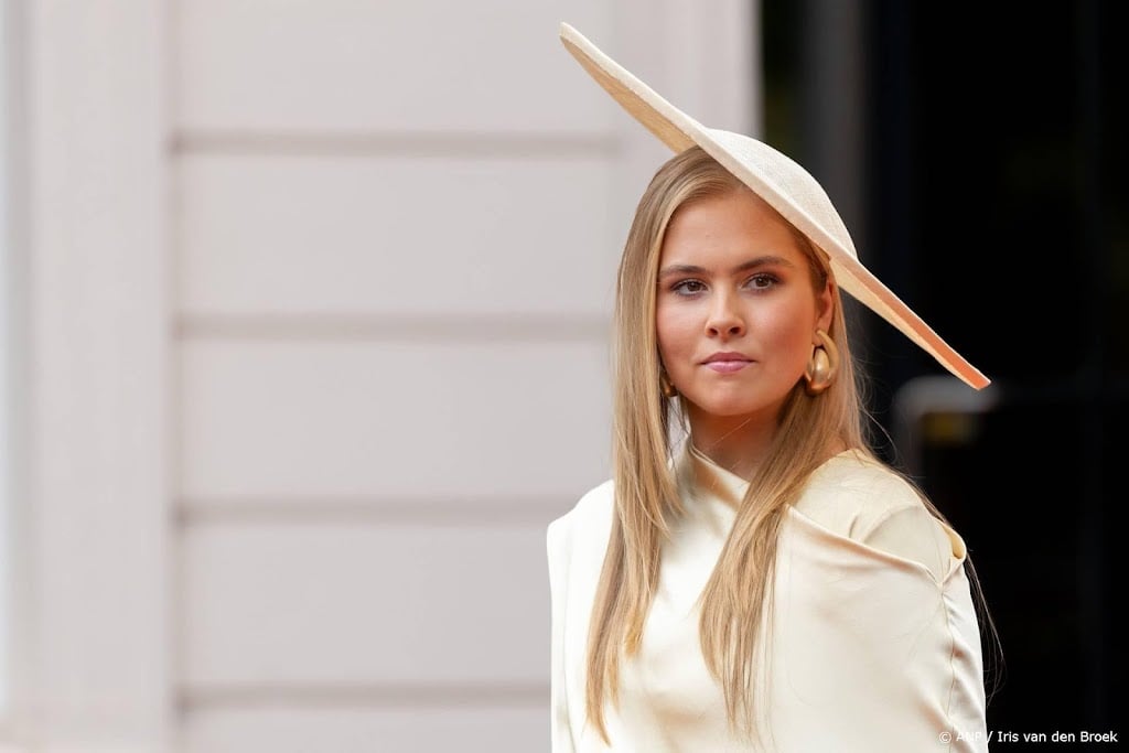 Prinses Amalia begint opleiding aan Defensity College