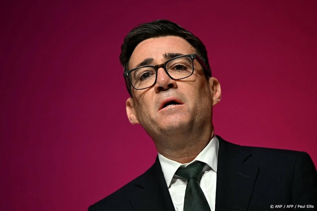 Premier Burnham hoopt dat eigenaars Manchester City niet verkopen