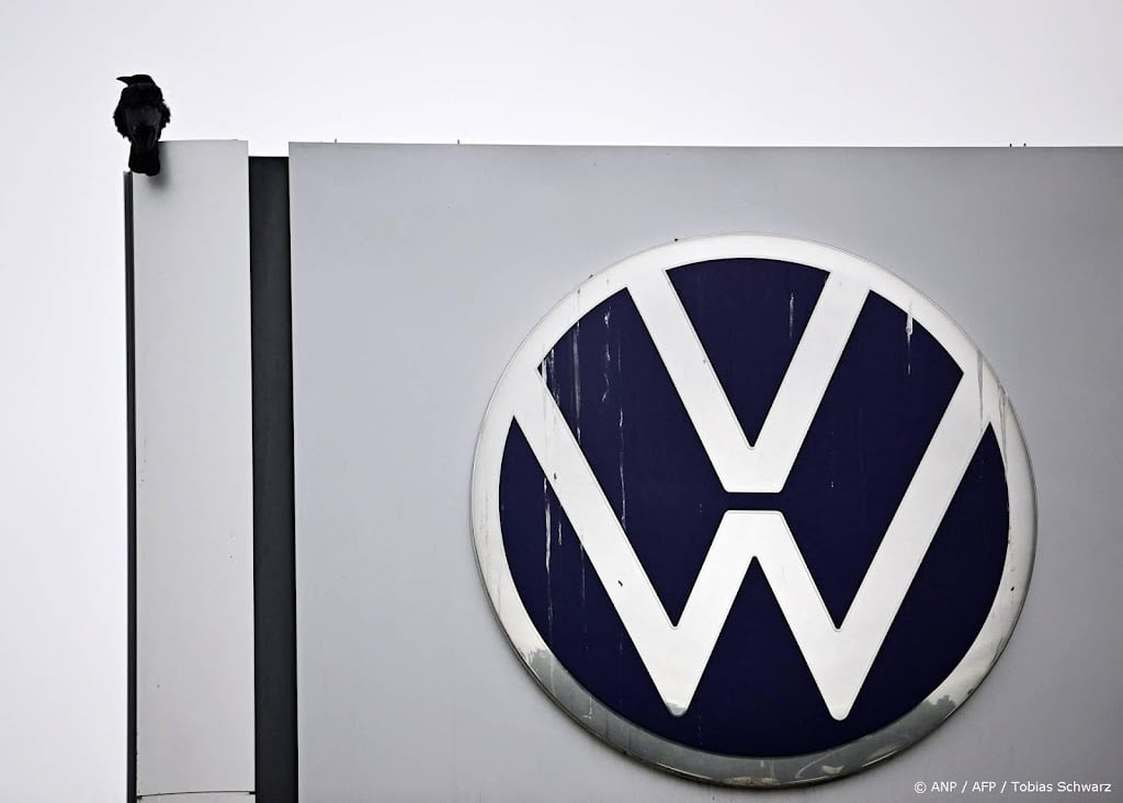 Volkswagen zegt arbeidsovereenkomsten op, bonden reageren boos