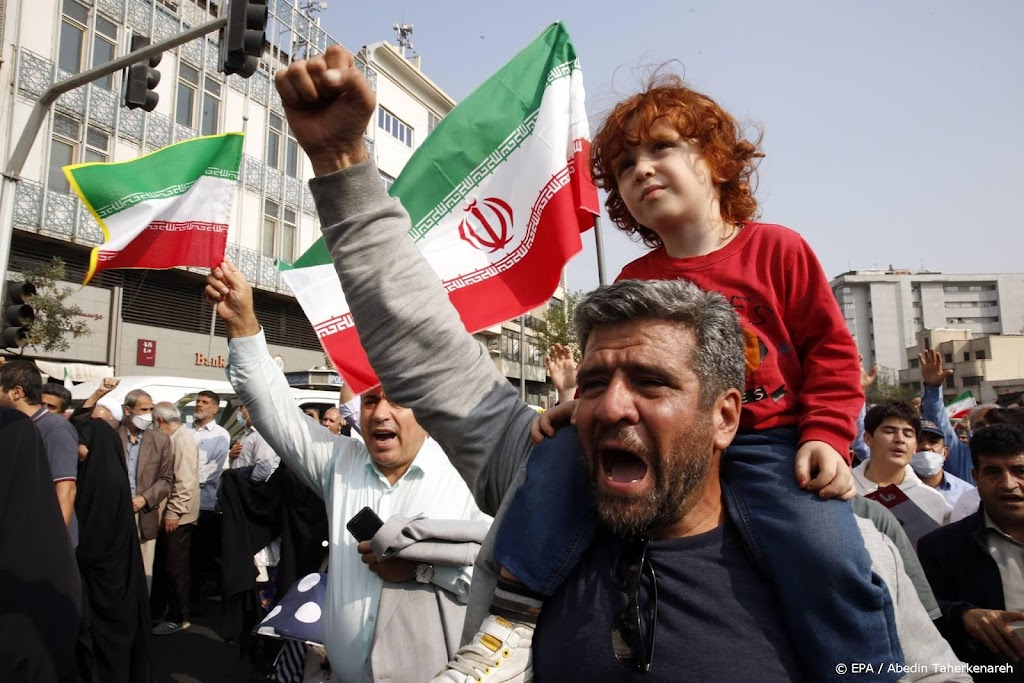 Iraniërs toch weer de straat op ondanks waarschuwing