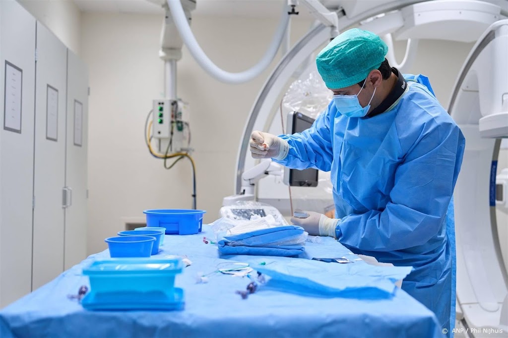 Minder zorgmedewerkers meldden zich afgelopen periode ziek