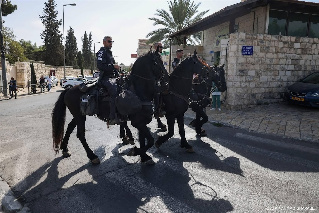 Israëlische agent zwaar gewond door mesaanval in Oost-Jeruzalem