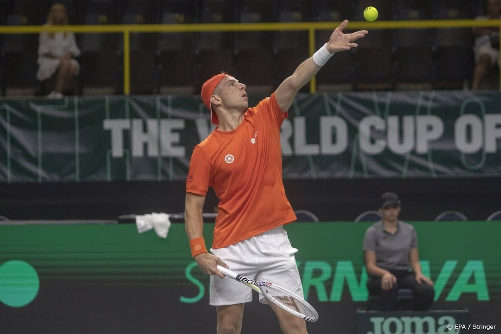 Griekspoor naar tweede ronde in Parijs-Bercy na zege in drie sets