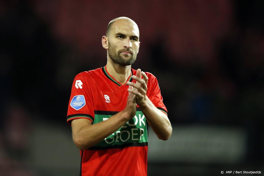 NEC-voetballer Dost 'geraakt door alle steunbetuigingen' 