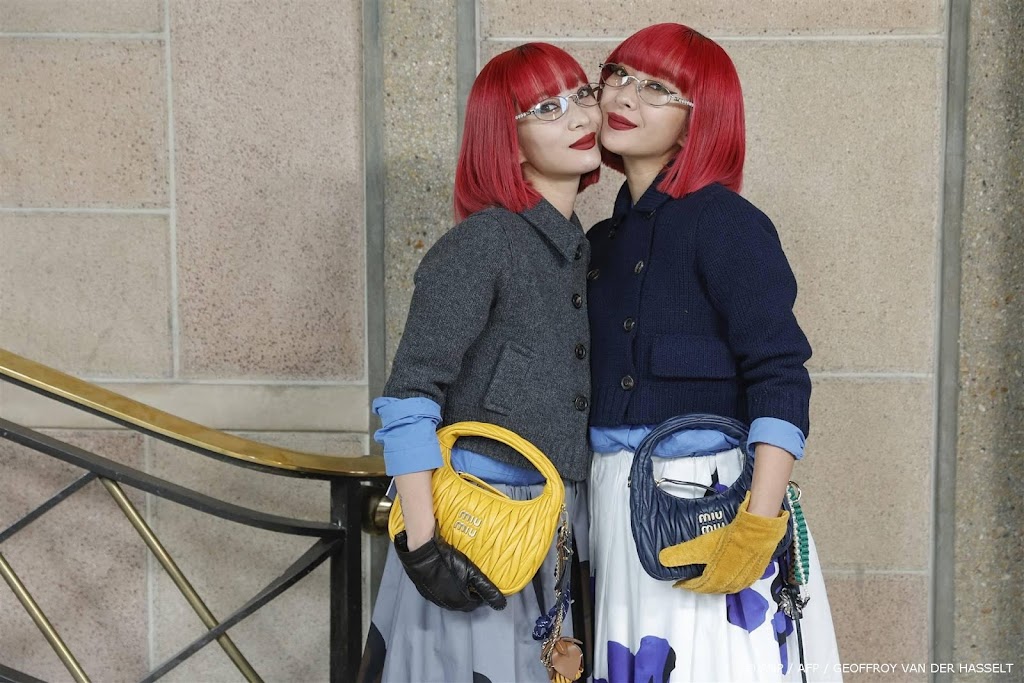 Prada ziet verkopen stijgen dankzij populaire Miu Miu-handtassen