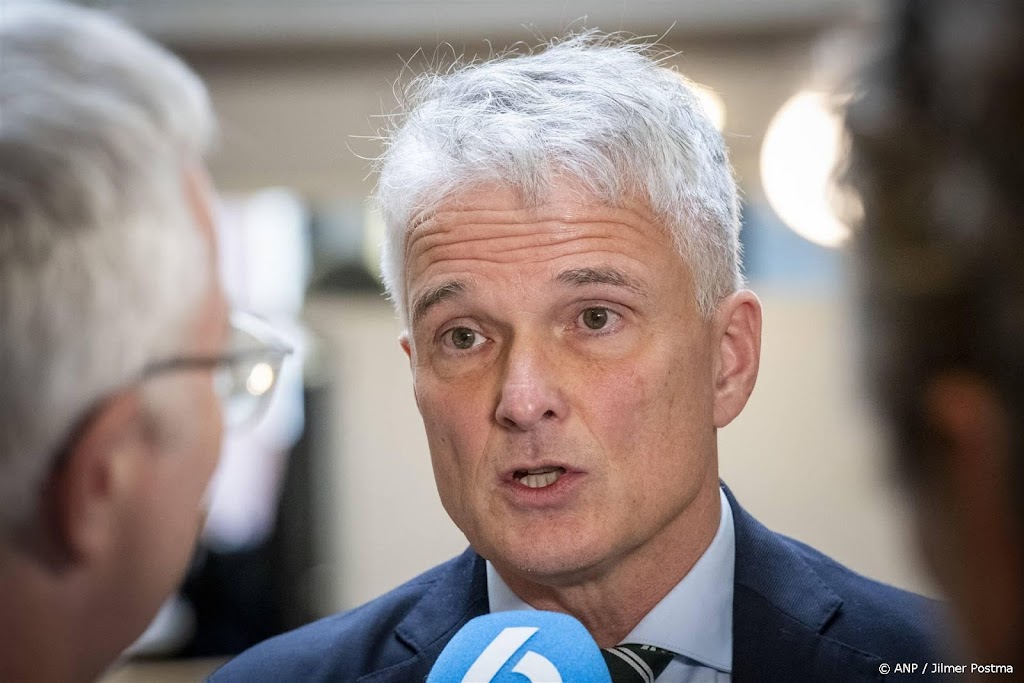 Velema wacht al vier weken op reactie Faber voor bezoek Ter Apel