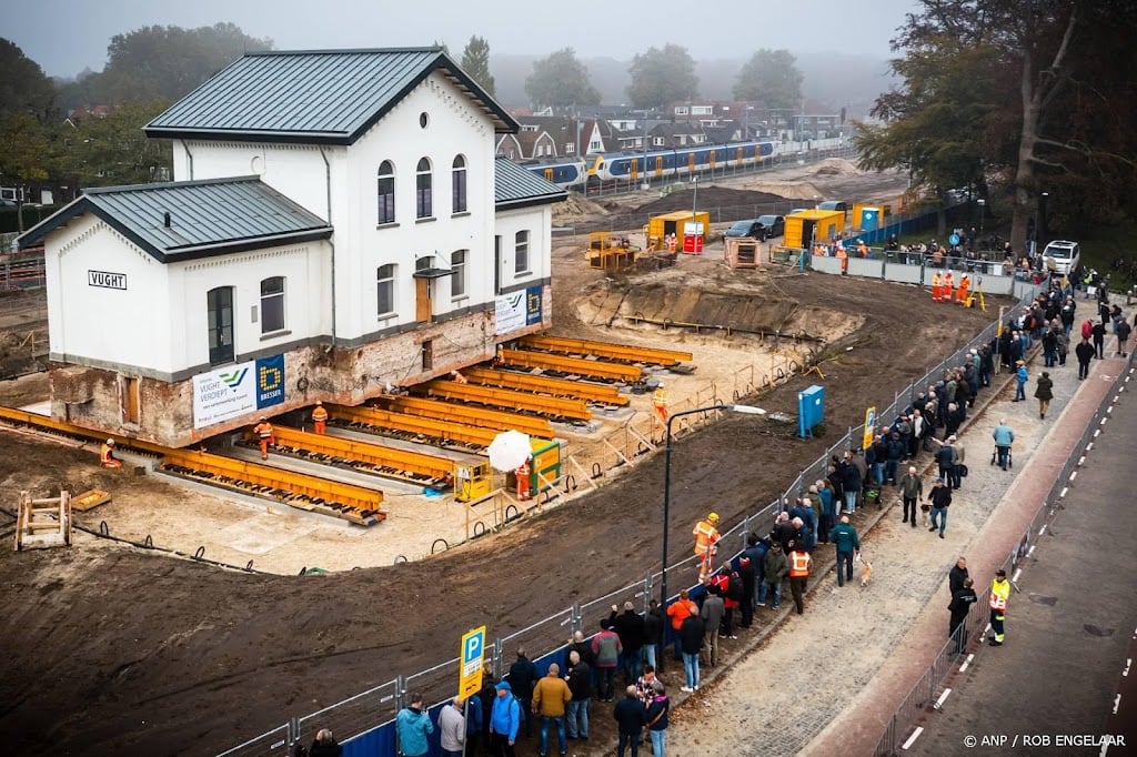 Monumentaal station Vught wordt bijna 14 meter verplaatst