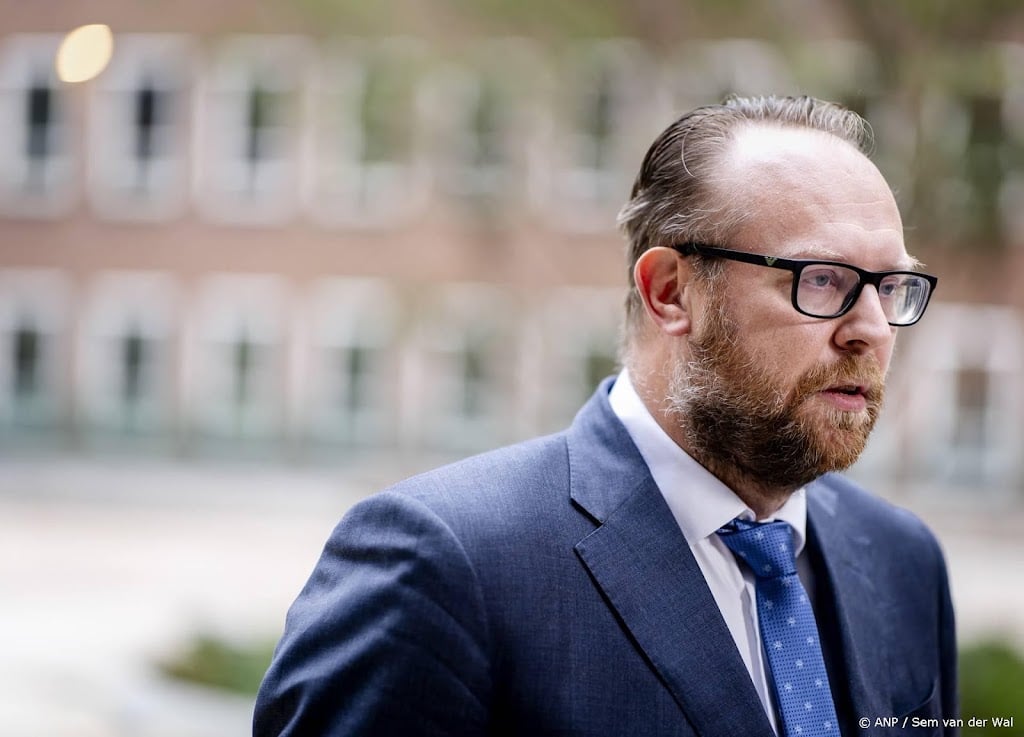 Heerma ziet 'zorgwekkende signalen' over mogelijke jongerenrellen