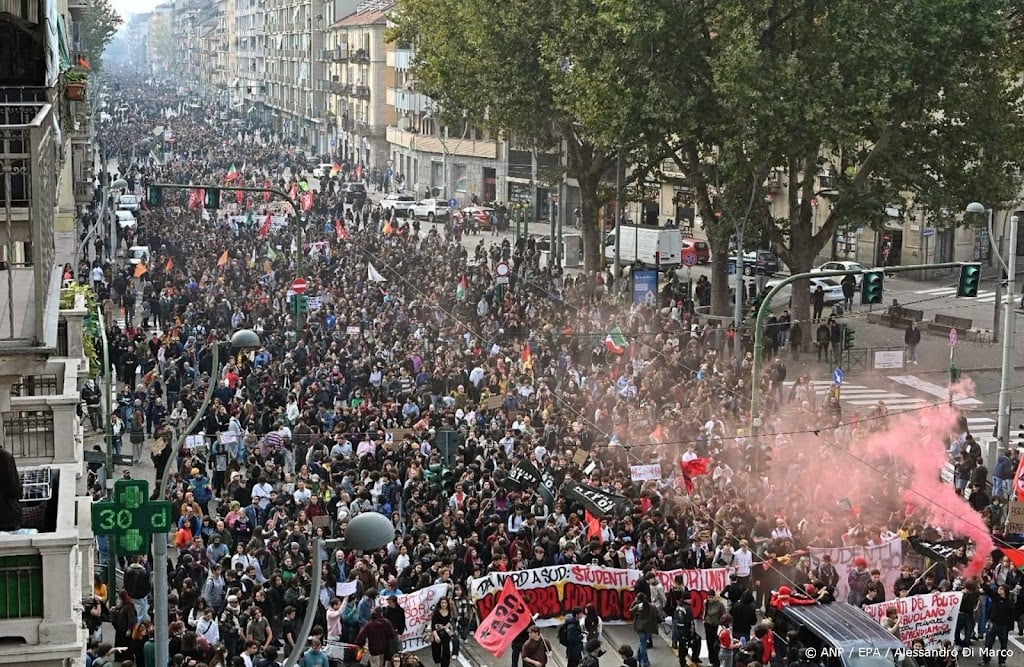 Duizenden mensen protesteren in Italië tijdens actiedag