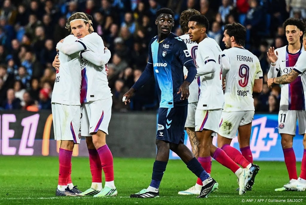Godts scoort weer voor winnende koploper Paris Saint-Germain
