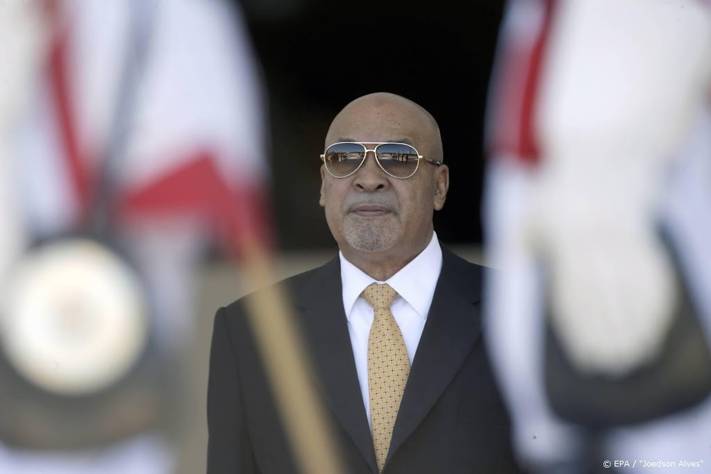 Bouterse staat na aankomst pers te woord