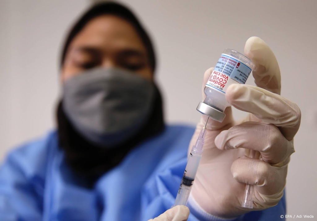 Moderna: vaccin waarschijnlijk minder sterk tegen Omikron-variant