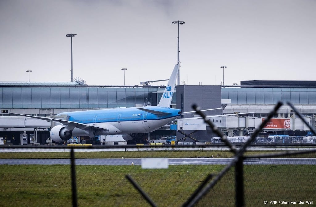 KLM biedt excuses aan voor afhandeling 'coronavluchten'