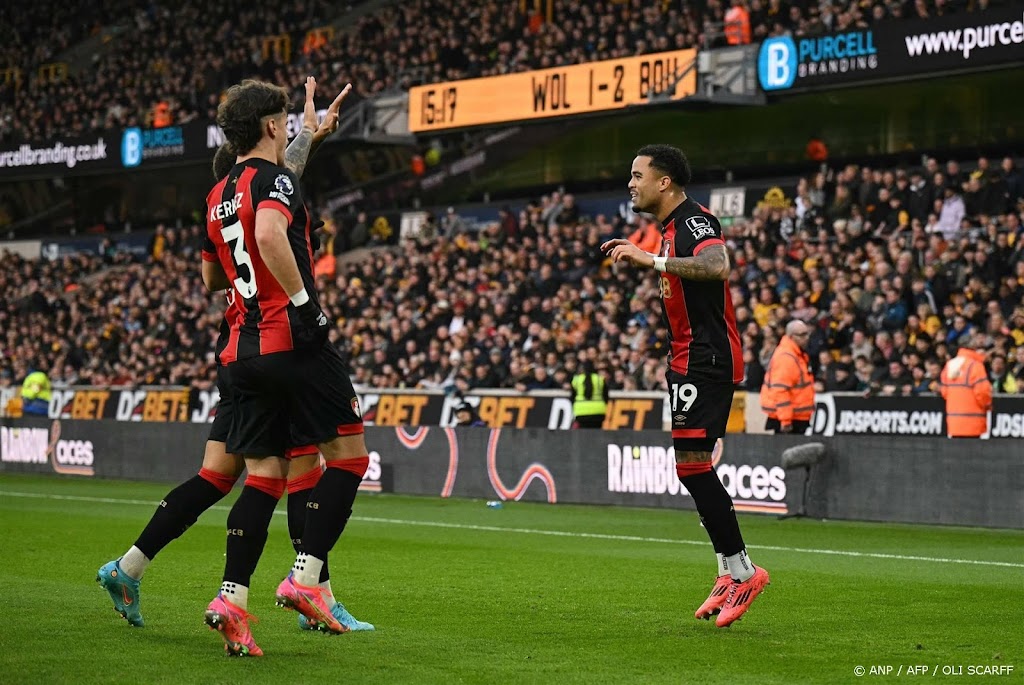 Unieke prestatie Kluivert (Bournemouth) met drie rake penalty's