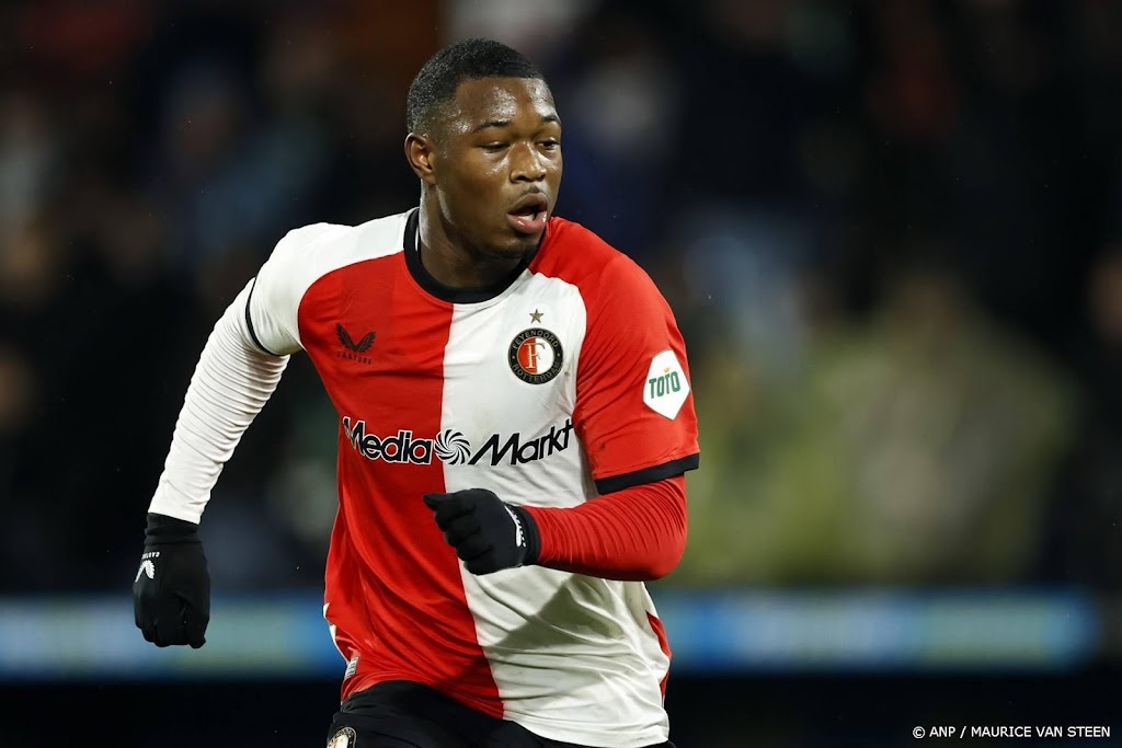 Feyenoord met Redmond in de basis tegen Fortuna