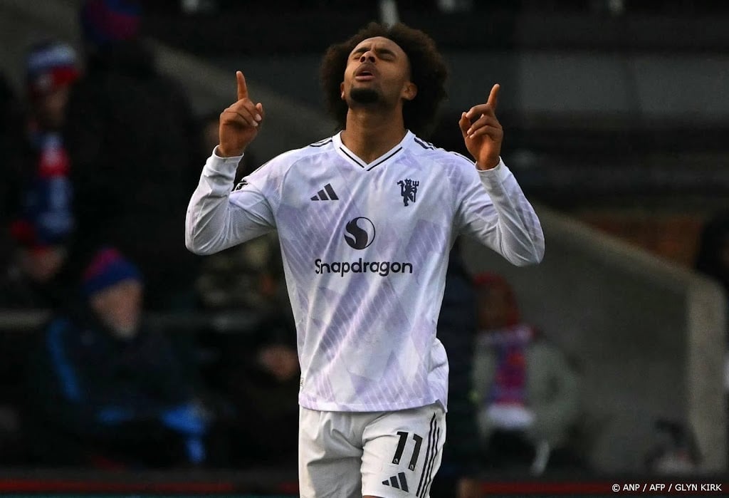 Zirkzee scoort voor winnend Manchester United
