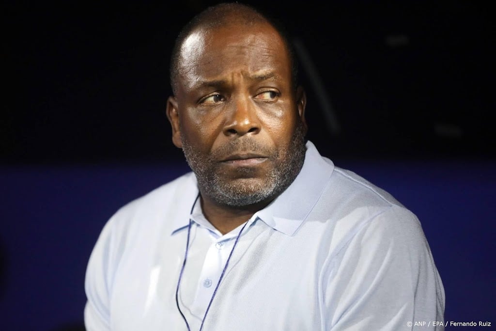 Menzo stapt op als bondscoach van Suriname 