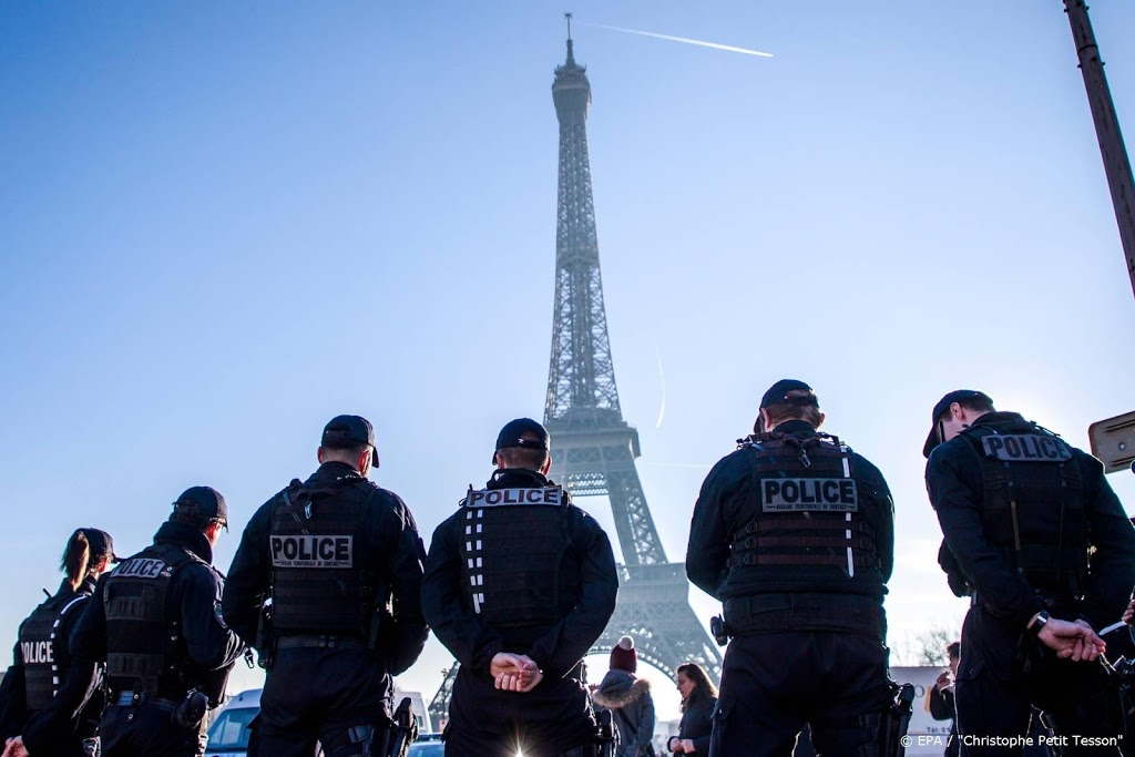 Frankrijk zet met oud en nieuw 100.000 politiemensen in