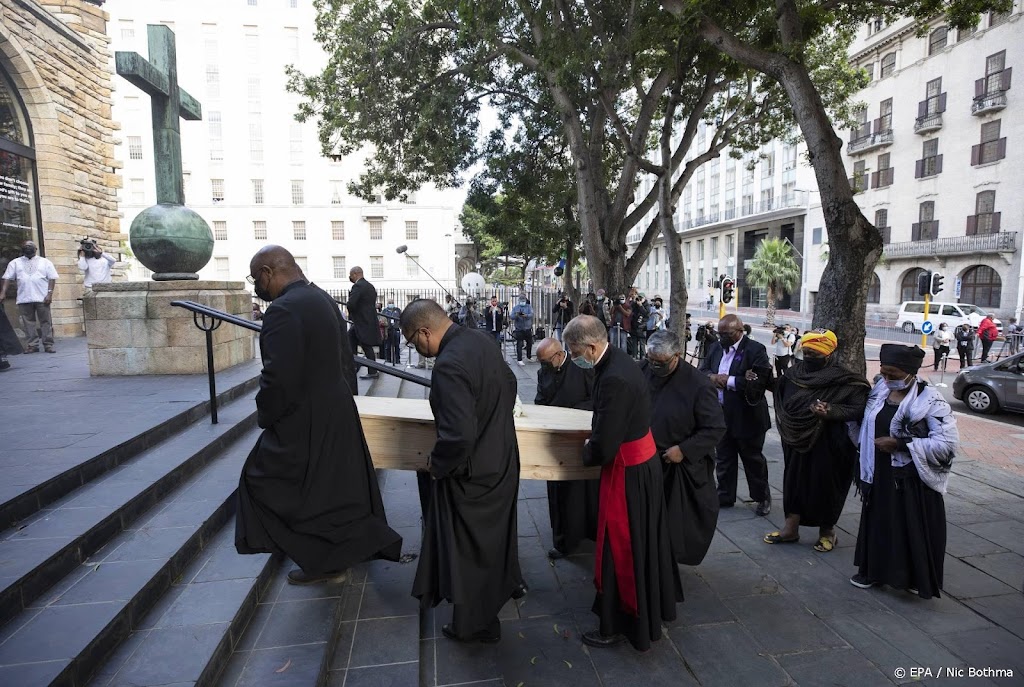 Desmond Tutu opgebaard in kathedraal in Kaapstad