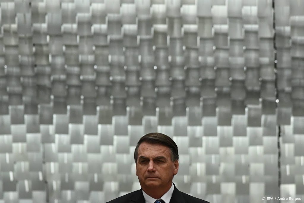 Braziliaanse president Bolsonaro neemt afscheid en vertrekt
