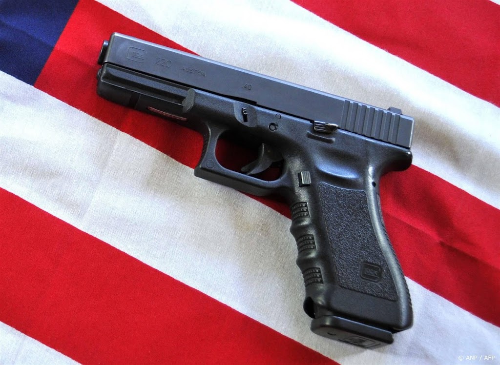14-jarige opgepakt in Californië om moord op beide ouders 
