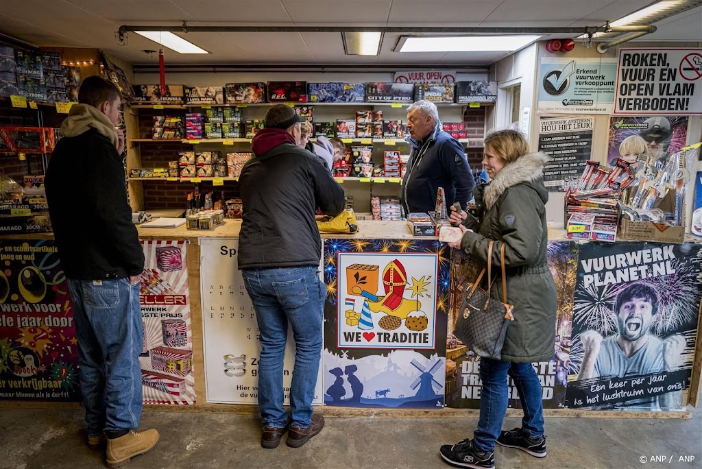Nederlanders hebben voor zo'n 105 miljoen euro vuurwerk ingekocht