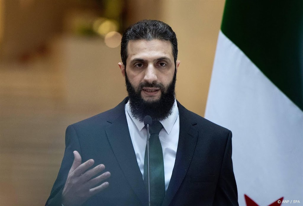 Rebellen en jihadisten uit buitenland worden officieren in Syrië
