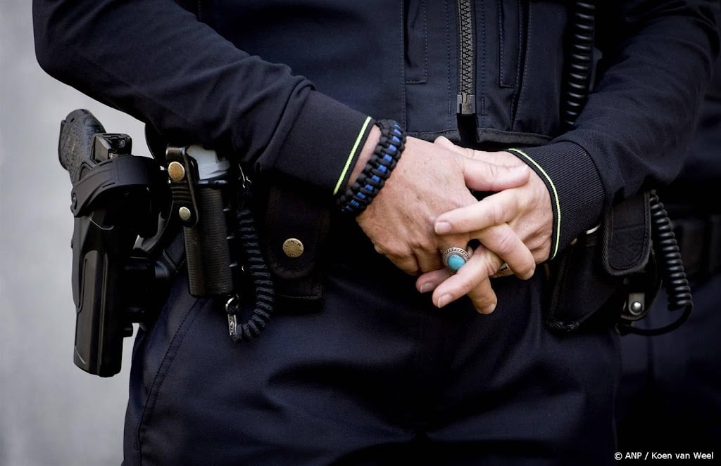 Dode man in kelderboxgang Amsterdam, politie vermoedt misdrijf